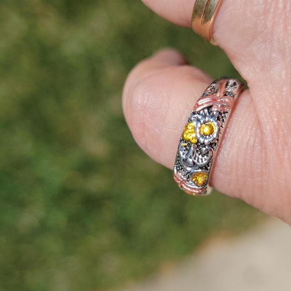 Carved Ring Sunflower Dragonfly Retro Colors Boho Size 7 Size 9 New - Picture 5 of 13